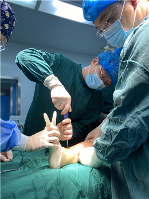 c2408dfe490e8e8d77065c06b824cc1_副本.jpg